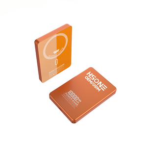 Banco de Energía L158B con Control de Temperatura y Protección Múltiple, 10000mAh, Magnético, Ultrafino de 10.7mm, 15W Inalámbrico, 20W PD, Láser Gratis - Product Image 3