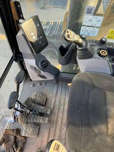 Excavadora Caterpillar 330 100% Original, Modelo 2020, Peso Operativo de 30000 kg, Capacidad de la Cucharilla de 1.9 m³, Motor en Buen Estado - Product Image 2