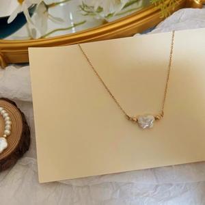 Collar de Perlas Barrocas con Mariposa de Luz de Luna, Exquisita Cadena para Clavícula con Lenguaje de Amor Natural, Accesorio de Moda - Product Image 2