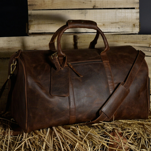 Bolsa de Viaje Deportiva Impermeable de Moda, Negra, Vegana, de PU y Poliéster, con Correa Ajustable, Resistente, de 7 Pulgadas, para Viajes, Gimnasio y Deportes al Aire Libre - Product Image 1