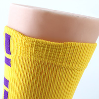 Vente en gros de chaussettes de sport de basket-ball Elite Running en nylon à fond éponge épais antichoc pour la saison d'automne