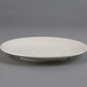 Assiette de service ronde en mélamine plastique solide blanche de 7,5 pouces, durable, design minimaliste - Product Image 2