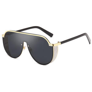 Gafas de Sol de Alta Calidad al por Mayor, <span class=keywords><strong>Lentes</strong></span> de PC de una Pieza, Protección UV400, Montura Metálica, Moda Femenina - Product Image 1