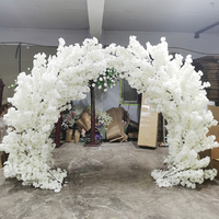 Dekorasi Pernikahan Putih F8 Plastik 3m Pohon Bunga Sakura Jepang Palsu Lengkung Pohon Sakura Buatan Besar untuk Luar Ruangan