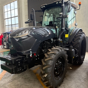 Tracteur à roues motrices 4x4 blanc avec double embrayage pour usage agricole, facile à utiliser - Product Image 4
