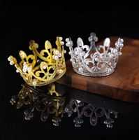 Strass-Tiara Tortendekoration Kristallkrone mit Perlen-Akzenten für Hochzeit Valentinstag Geburtstag Kuchendekoration