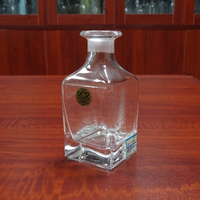 Flacon en verre de bouteille de parfum de diffuseur carré de 150ml avec le liège