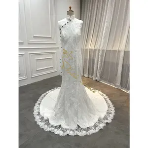 Abiti da sposa tradizionali cinesi all'ingrosso Custom Halter Collar guaina pizzo ricamato sirena da sposa Real Qipao Cheongsam