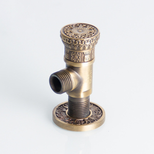 Manija de latón resistente con inclinación angular para corte de agua en baños - Product Image 3
