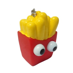 Llavero de plástico con diseño de patatas fritas de la serie de animales, con ojos saltones, juguete de apretar, venta al por mayor, personalizado - Product Image 2