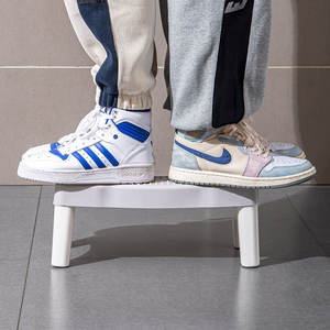 ที่นั่งชักโครกในครัวเรือนดีไซน์ทันสมัยแผ่นรองนั่งชักโครกเพิ่มความสูงได้ไม่ลื่นที่วางเท้าสำหรับเด็กในห้องน้ำ - Product Image 4