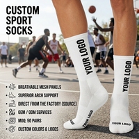 Chaussettes de sport en coton peigné avec logo personnalisé du fabricant OEM, chaussettes de basket-ball avec coussinets en tissu éponge respirant pour l'entraînement