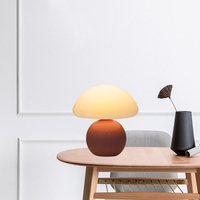 Champignon Petite Lampe de table en céramique Crème Rouleau Moulé LED Protection des yeux Lumière chaude Longue durée Chambre à coucher Décoration de chevet