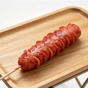 Modelo de Salchicha Asada Artificial de PVC Ecológico Hecho a Mano de 15 cm con Diseño Auténtico de Hot Dog en Espiral y Corte Vívido - Product Image 3