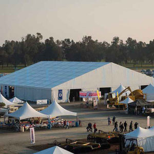 Grande tente d'exposition pour événements, 50 m de large, capacité de 10 000 personnes, avec parois latérales en tissu PVC enduit d'aluminium, à vendre - Product Image 2
