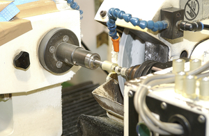 Varios materiales Formas Presión Mid Roller para la venta Rodillos de goma de alta calidad - Product Image 3