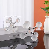 Décoration moléculaire moderne en alliage de boule de cristal, adaptée aux salons et aux bureaux.