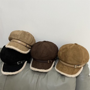 Casquette octogonale rétro japonaise en daim avec boucle de ceinture et garniture en peluche, chapeau d'hiver unisexe pour adulte, couleur unie, élégant pour les trajets quotidiens - Product Image 1