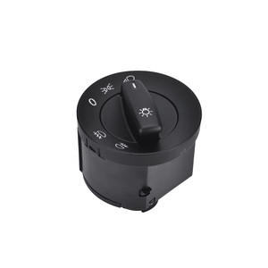 สวิตช์ไฟหน้าออกแบบมาสำหรับแผงหน้าปัดรถยนต์ ติดตั้งง่าย วัสดุทนทาน และเข้ากันได้กับรถยนต์หลายรุ่นของ VW - Product Image 3