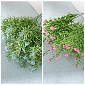 Bouquet artificiel CallaFloral de gypsophile bleu en plastique pour décoration intérieure, maison et arrangements de mariage - Product Image 3
