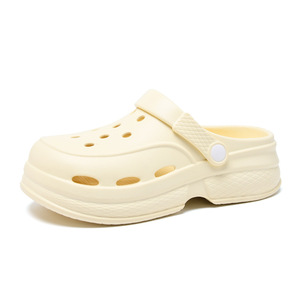Crocs pour femmes, pantoufles d'été à plateforme, semelle EVA, antidérapantes, pour la plage, 35-40, beige, blanc, noir - Product Image 5