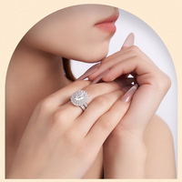 Personnalisé S925 Sterling Silver Oval Jewelry Bagues Femmes Plaqué Or Fiançailles Pleine Moissanite Bague De Mariage En Diamant