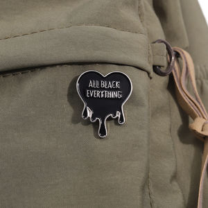 All Black Everything Broche Punk Art Badge Ropa de moda Accesorios Regalos - Product Image 3