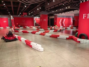 <span class=keywords><strong>Barrera</strong></span> <span class=keywords><strong>De</strong></span> Trafico Playground Karting Race Barrier Interior y exterior Go Karting Barreras <span class=keywords><strong>de</strong></span> tráfico llenas <span class=keywords><strong>de</strong></span> agua - Product Image 2