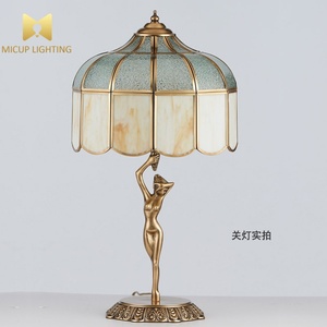 <span class=keywords><strong>Lampe</strong></span> de table <span class=keywords><strong>Art</strong></span> Déco vintage en cuivre massif avec sculpture de femme et abat-jour <span class=keywords><strong>Tiffany</strong></span> en verre teinté pour la décoration de chambre et de salon - Product Image 3