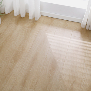 China Resistente al agua AC4 AC5 <span class=keywords><strong>AC6</strong></span> 8mm 12mm HDF Clase alta Suelo laminado impermeable brillante Suelo duradero con bloqueo de clic - Product Image 1