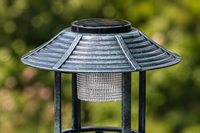 Mangeoire à oiseaux et station de bain solaire LED, style cascade antique, avec base remplie de pierres, en résine résistante aux intempéries, toit de gazebo, écologique, antirouille