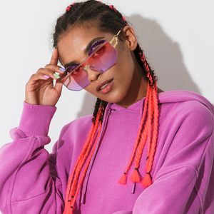 Gafas de Sol Rectangulares sin Marco de Moda para Hombre y Mujer, Lentes Degradadas Ligeras para Estilo Urbano y Protección Solar - Product Image 2