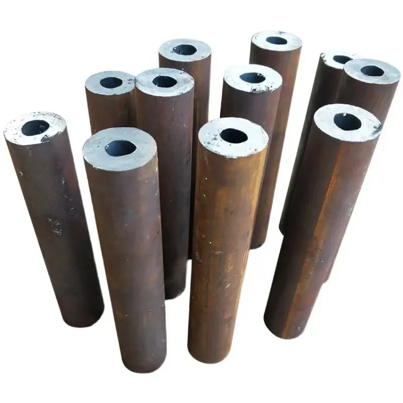 أنابيب فولاذية سلسة من الكربون مصنفرة بالتلف الساخن 5 لترات من Gr.b أنابيب فولاذية سلسة X52 X60 X65 X70