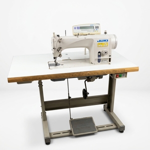 Machine à coudre industrielle d'occasion Juki-9000A pour l'industrie informatique, machine à coudre plate industrielle, machine à coudre industrielle à point plat - Product Image 1