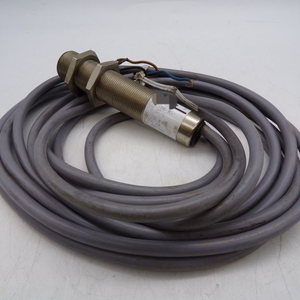 Nuevo y Original, Controlador de Programación PLC para Automatización Industrial BOS 18M-WS-7PB-B1-L-03, Disponible en Almacén - Product Image 1