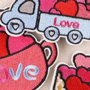 Gran oferta, nuevos regalos de pareja para el Día de San Valentín, parches bordados llenos de cesta de corazón y botella de hierro en parche bordado de meñique - Product Image 5