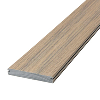 Dalles de terrasse carrées en PVC certifiées, à installation par clipsage – Usage extérieur intensif pour salle de bain, patio, jardin, parc, bord de piscine