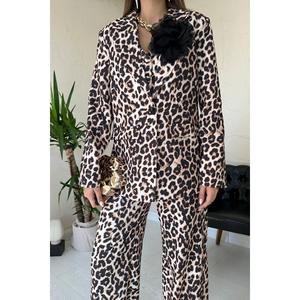 Conjunto de Pijama de 3 Piezas con Estampado de Leopardo para Mujer, Manga Larga, Tejido Suave, Informal - Product Image 3