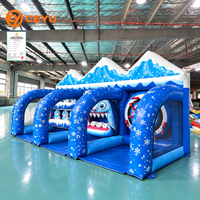 Ceyu Jeu gonflable commercial avec piste de course Père Noël et cible de tir pour la location de centres de jeux intérieurs