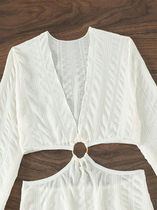 TW Blanc Col en V Évider Wisps Oublié Protection solaire Maillot de bain de plage Bikini Cover up - Product Image 5