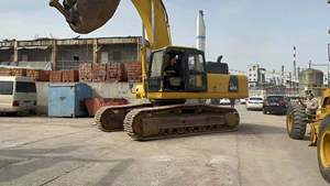 Excavatrice sur chenilles d'occasion Komatsu PC400, modèle 2019, haute qualité, origine japonaise, moteur et pompe Cummins inclus - Product Image 3