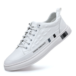 รองเท้าหนังลำลองผู้ชาย ส้นเตี้ย พื้นยาง แฟชั่นทันสมัย สไตล์เดินเล่นสบายๆ - Product Image 5