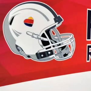 ธงโฆษณาสำหรับการเดินทาง ทำจากผ้าสักหลาดเปล่า พิมพ์ลายดิจิทัล ธงผ้าไหมและโพลีเอสเตอร์หลากสี บนเสาธงอะลูมิเนียม - Product Image 6