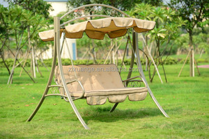 Balançoire de patio de luxe Mobilier de jardin extérieur Balançoire Chaise en gros Classique 3 places Balançoire à baldaquin rembourrée pour patio - Product Image 2