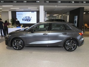 Alta configuración <span class=keywords><strong>Audi</strong></span> <span class=keywords><strong>A3</strong></span> 35 TFSI 2023 Volante a la izquierda Turbo Gas Combustible Coches AWD R20 Tamaño del neumático Stock en Argelia - Product Image 4