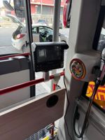 Guide audio multilingue 4G GPS embarqué pour bus/tram touristique avec affichage de drapeaux, 16 canaux
