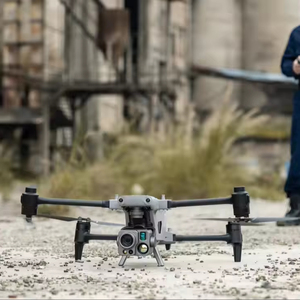 Dron Profesional Autel EVO DG-L35T <span class=keywords><strong>Alpha</strong></span> con Cámara HD Dual Infrarroja, Pantalla, Control Remoto Compatible, ABS Naranja, Largo Alcance - Product Image 1