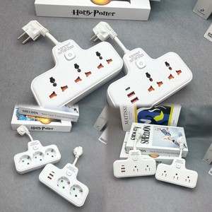 อะแดปเตอร์แปลงไฟอเนกประสงค์ Axivno พร้อมปลั๊กแบบ US UK EU และพอร์ต Type C สำหรับการใช้งานระหว่างประเทศ - Product Image 1