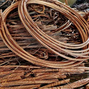 Tabla de precios de alambre de chatarra de cobre blanco de bajo precio/Chatarra de pureza de 1 tonelada cables de cobre de segunda mano proveedor de verificación China
