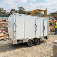 Remorque sanitaire mobile haute capacité, toilettes portables avec grand réservoir pour les chantiers, les écoles et les hôpitaux